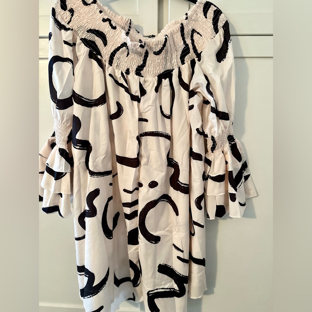 BRAND NEW Women’s off shoulder DRESS!